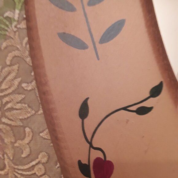 Hand Crafted Pine Heart Shaped Mirror - Farmhouse/Country Style - Picture 4 of 9